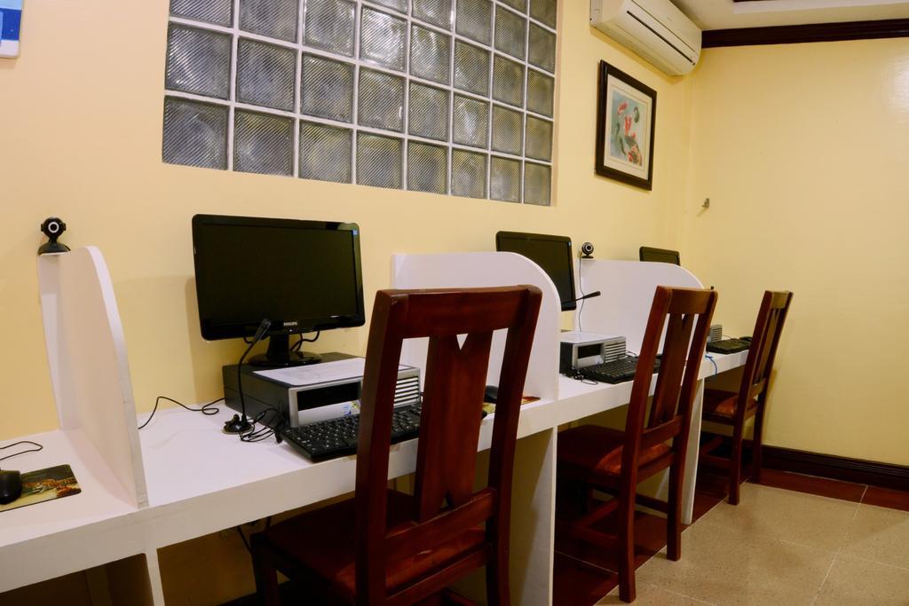 โรงแรมเจมี่ส์ Maasin  ภายนอก รูปภาพ